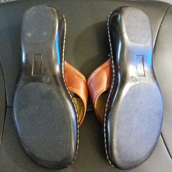 Sandals - Picture 2 of 4